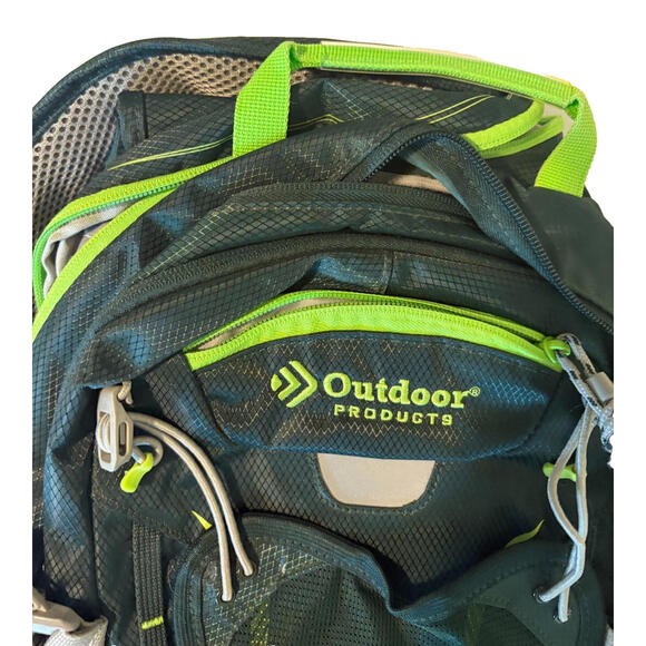Outdoor Products Hydration Backpack with CamelBak Tube – Green/Gray – NWT - Picture 4 of 9